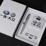 U盤、簽字筆、移動電源套裝高檔商務(wù)禮品定制