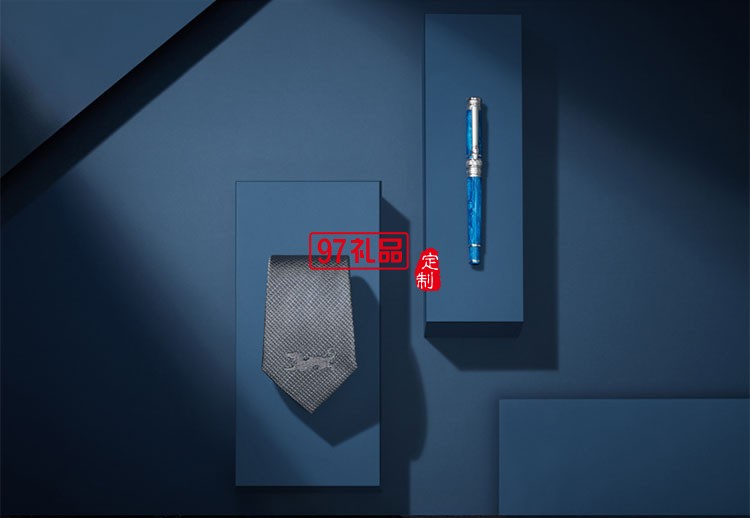 萬事利元首禮麒麟從容不迫 精英派頭 縱情馳騁，盡享生活    