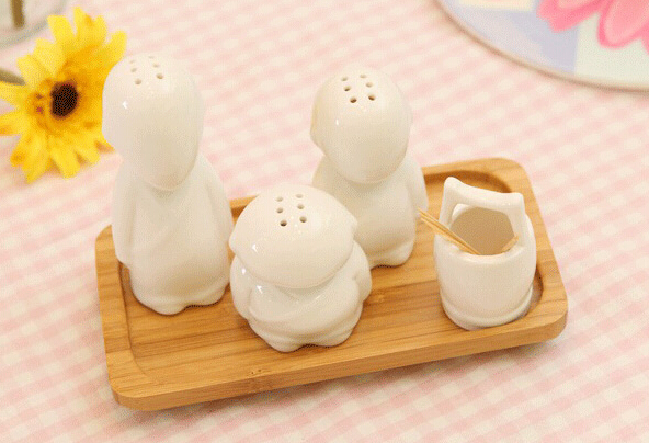 商務(wù)禮品定制一定要有創(chuàng)意，打動(dòng)心才能有效果